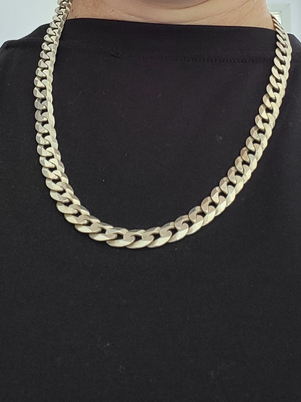 Sterling Silvet Classic Cuban Link Chain Necklace. Made in ITALY. 72 GR.